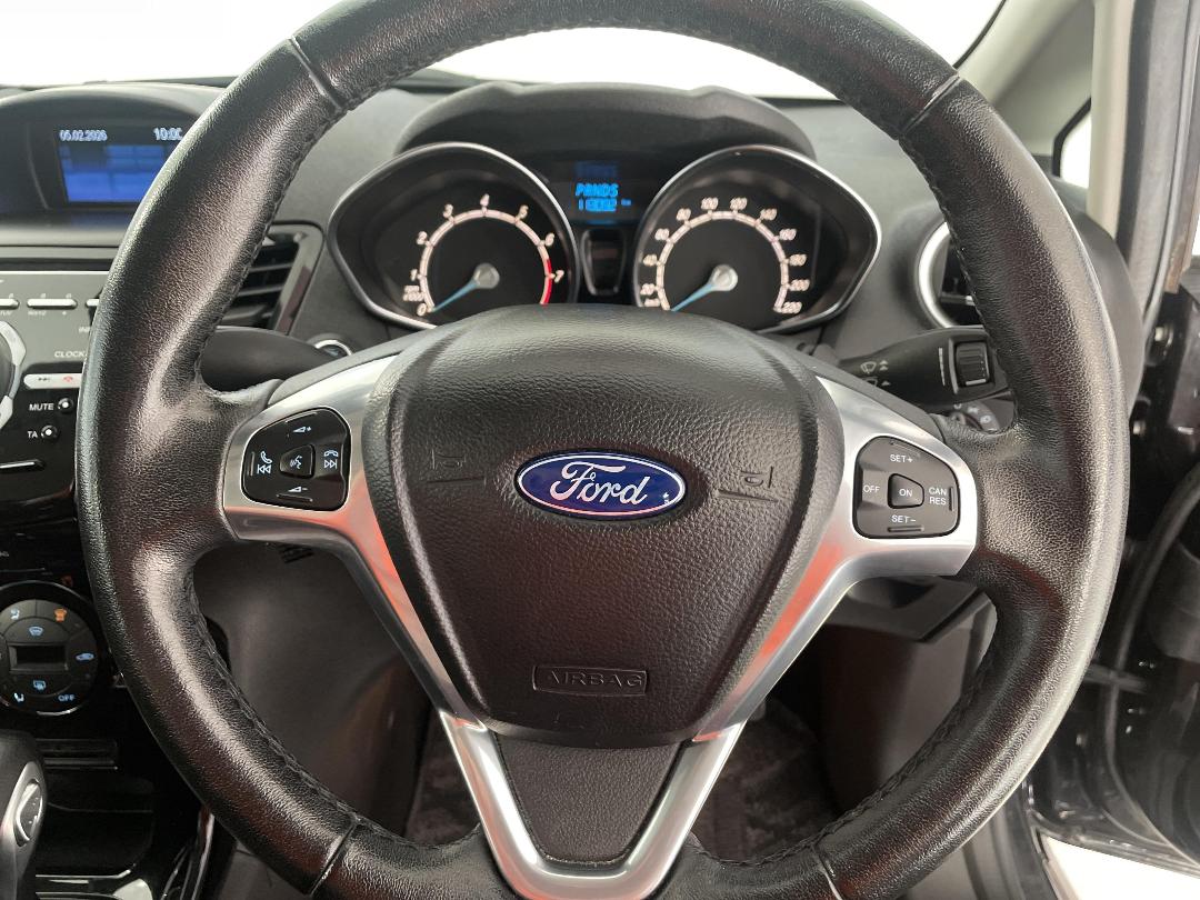 Photo '25' of Ford Fiesta