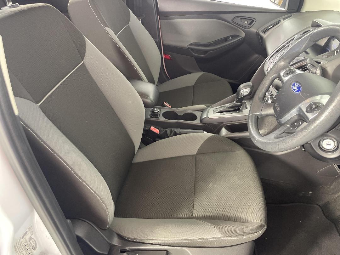 Photo '16' of Ford Focus Photo '16' of Ford Focus