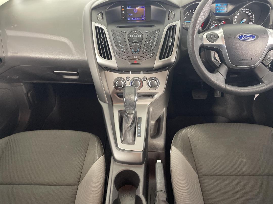 Photo '18' of Ford Focus Photo '18' of Ford Focus