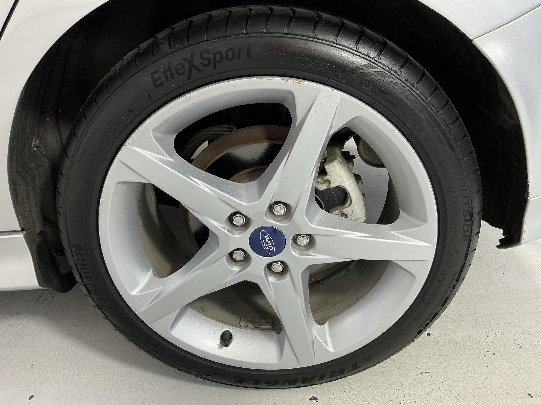 Photo '11' of Ford Focus