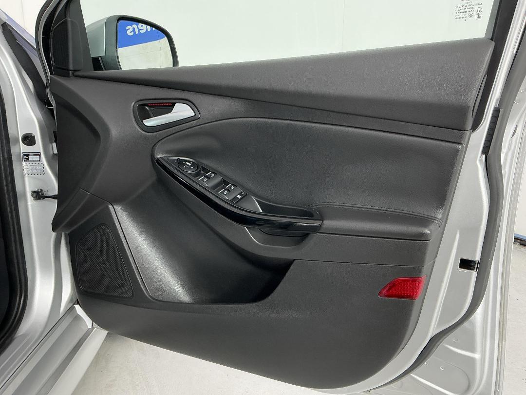 Photo '15' of Ford Focus