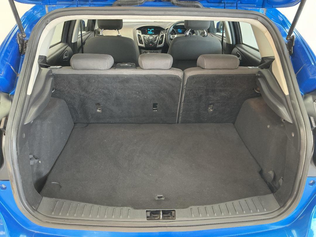 Photo '14' of Ford Focus