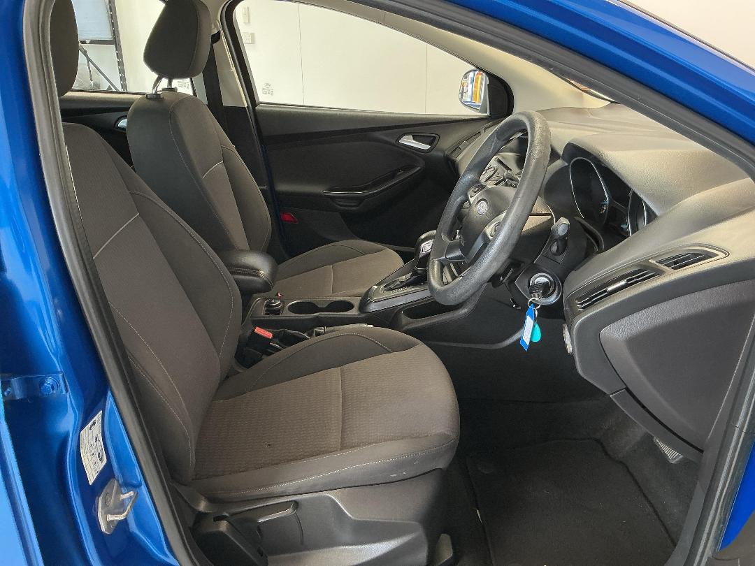 Photo '16' of Ford Focus