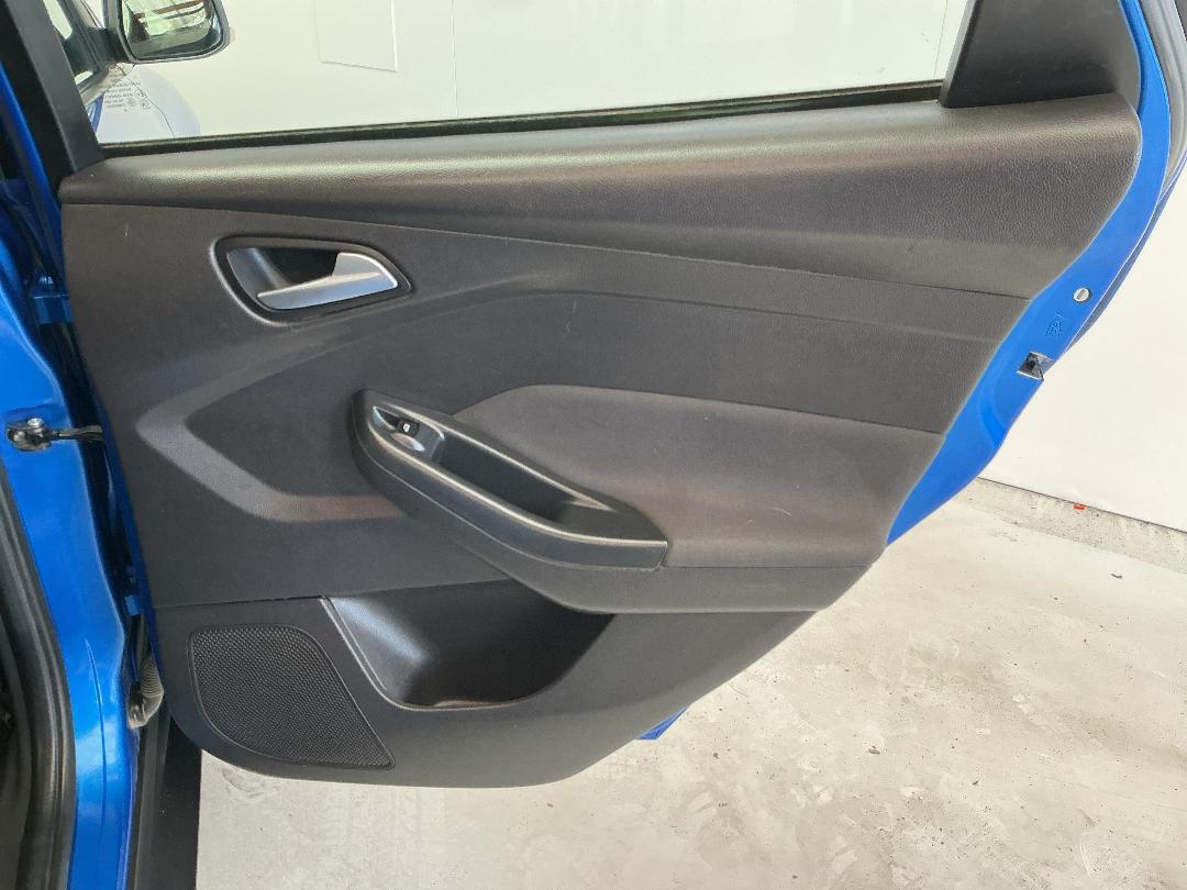 Photo '19' of Ford Focus