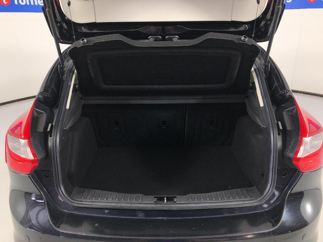 Photo '14' of Ford Focus