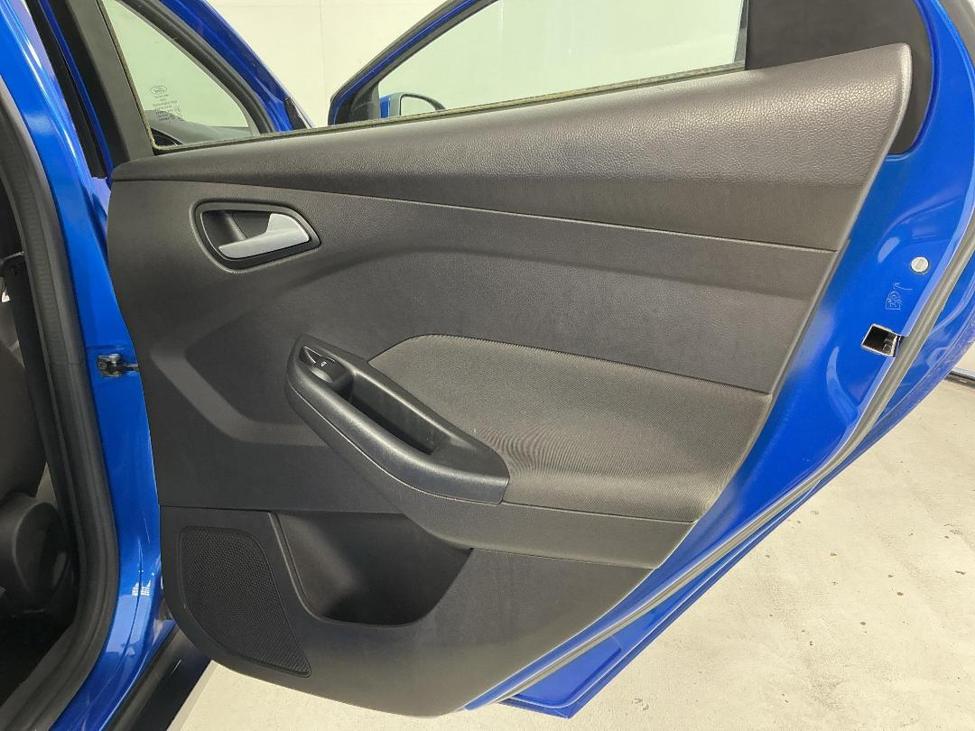 Photo '19' of Ford Focus