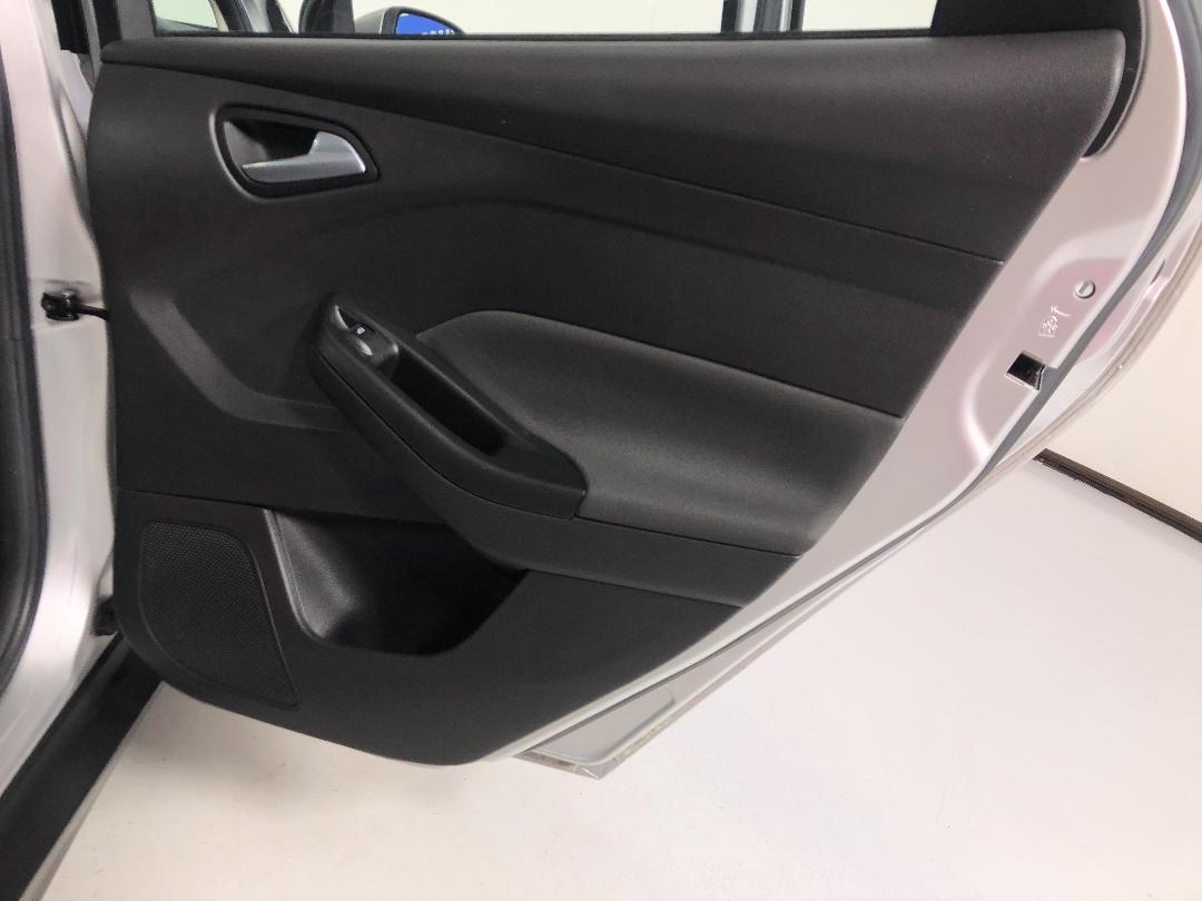 Photo '19' of Ford Focus Photo '19' of Ford Focus