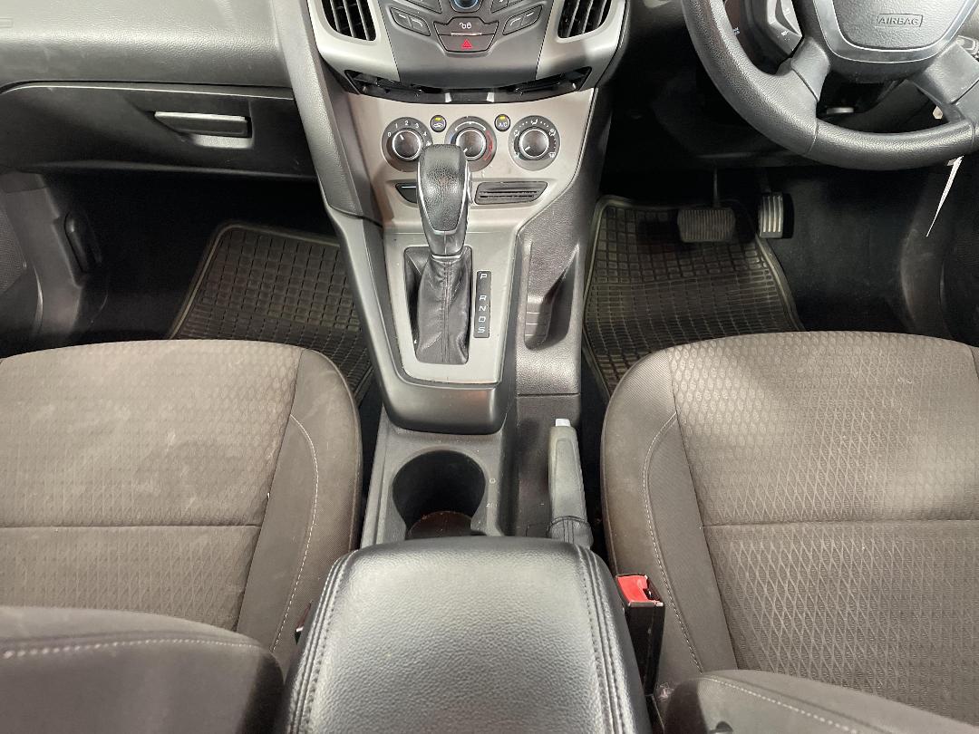 Photo '18' of Ford Focus Photo '18' of Ford Focus