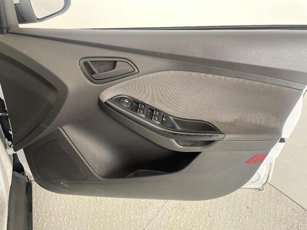 Photo '15' of Ford Focus Photo '15' of Ford Focus