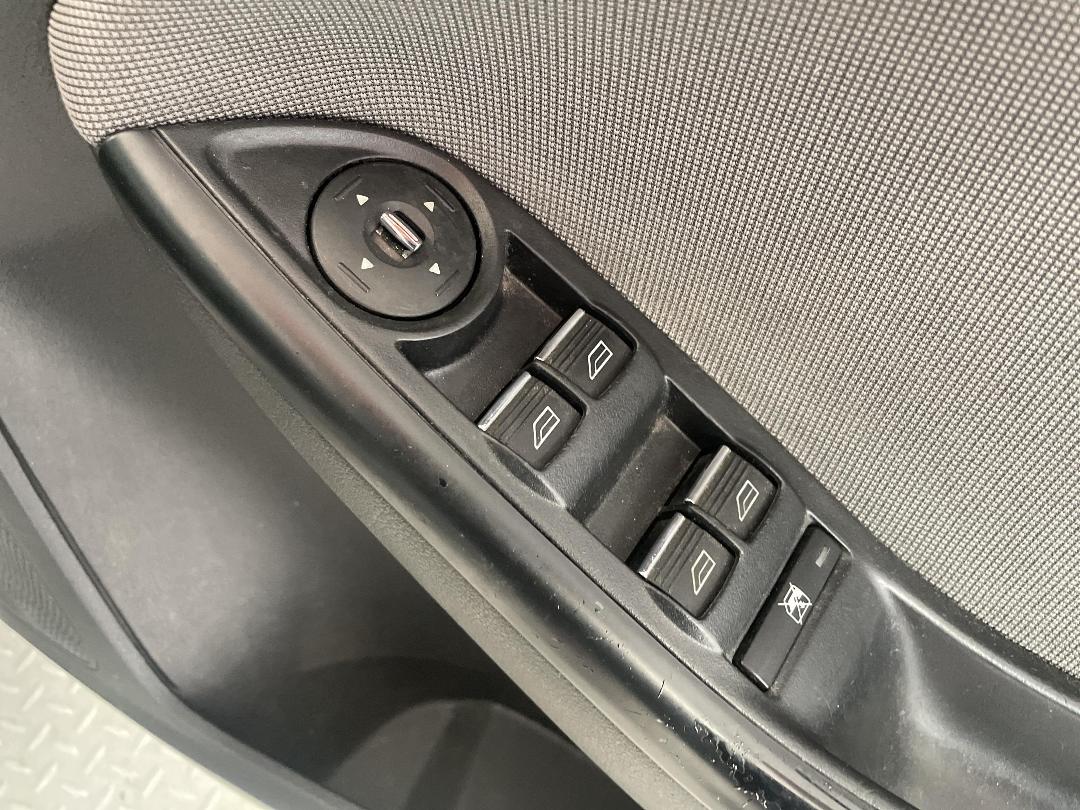 Photo '23' of Ford Focus Photo '23' of Ford Focus