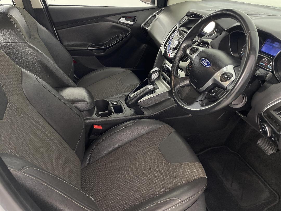 Photo '16' of Ford Focus Photo '16' of Ford Focus