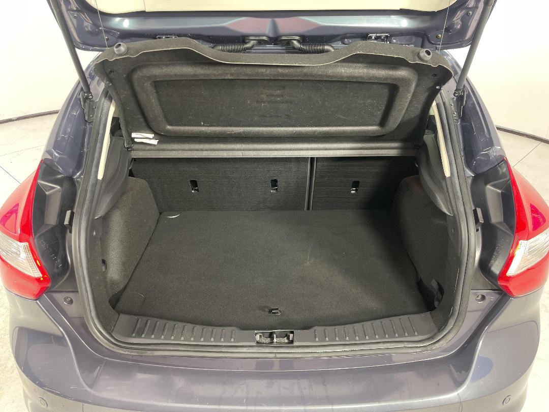 Photo '14' of Ford Focus Photo '14' of Ford Focus