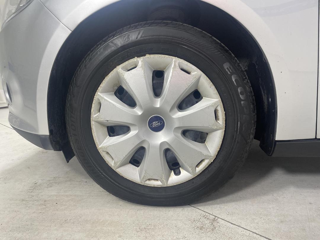 Photo '10' of Ford Focus