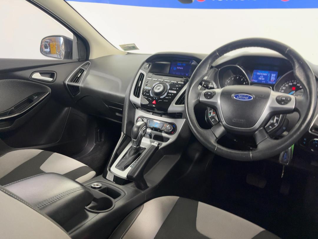 Photo '14' of Ford Focus Sport