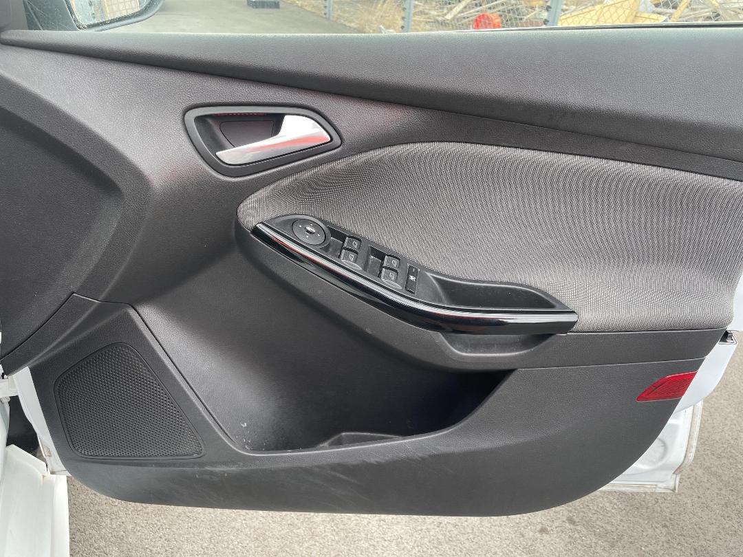 Photo '13' of Ford Focus Sport