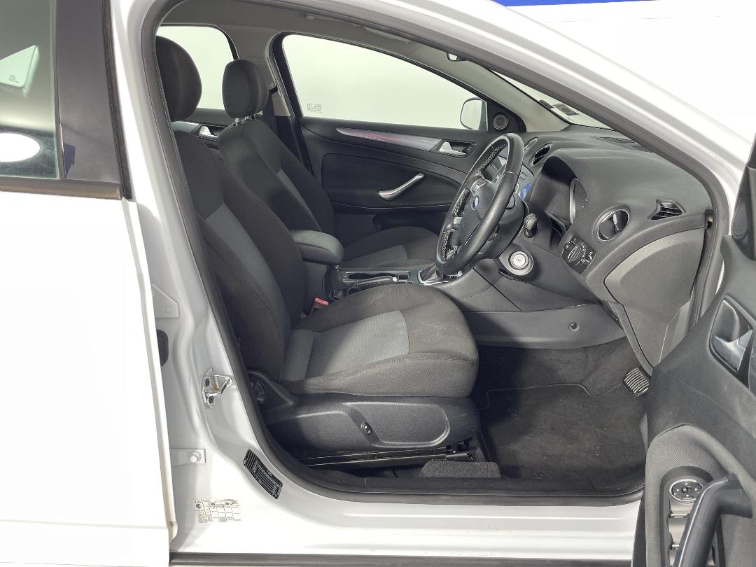 Photo '16' of Ford Mondeo