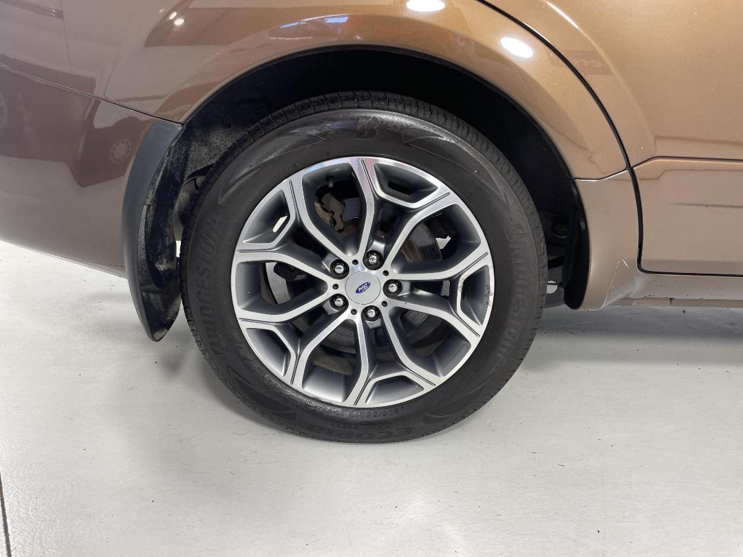 Photo '12' of Ford Territory