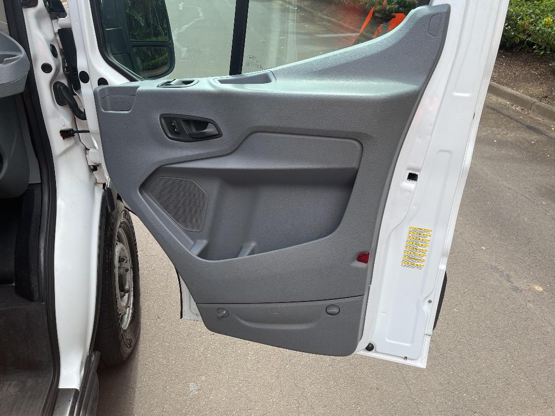 Photo '15' of Ford Transit