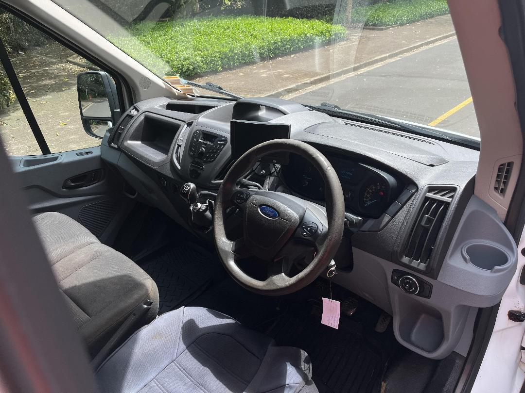 Photo '17' of Ford Transit