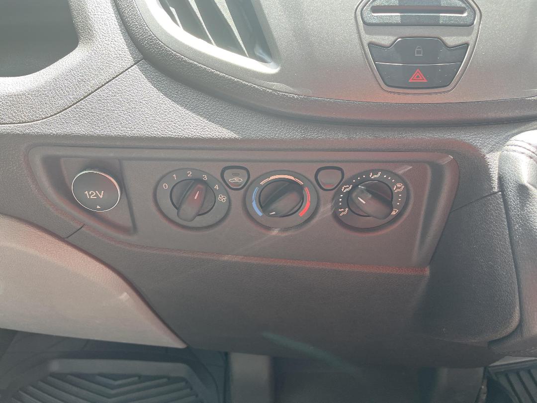 Photo '28' of Ford Transit