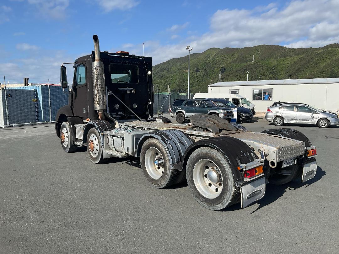 Photo '6' of FREIGHTLINER COLUMBIA 112 TRA Tractor Unit