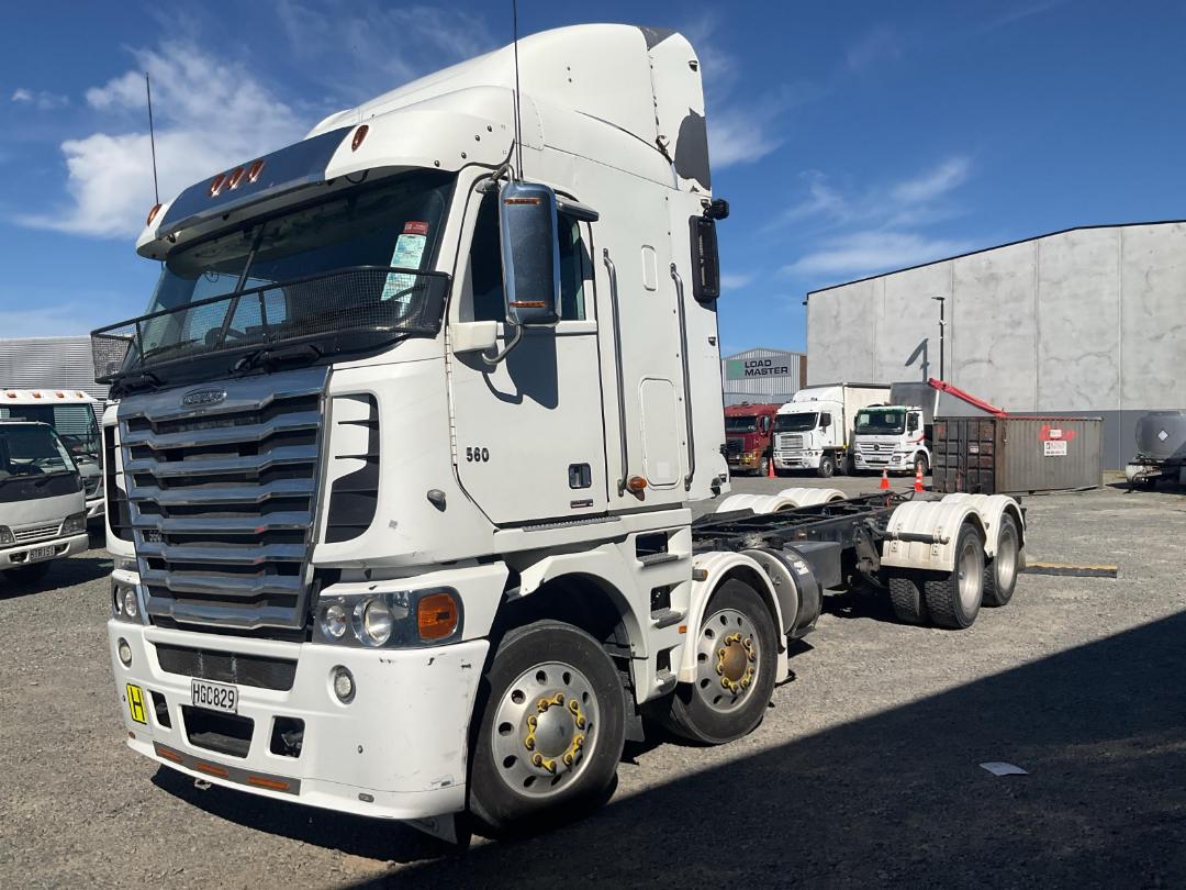 Photo '9' of Freightliner FRL ARGOSY 8X4 Cab Chassis Photo '9' of Freightliner FRL ARGOSY 8X4 Cab Chassis