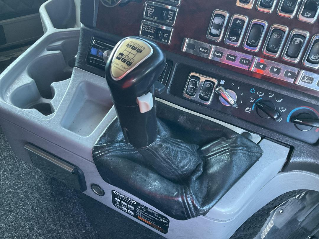 Photo '17' of FREIGHTLINER FRL ARGOSY 6X4 Tractor Unit Photo '17' of FREIGHTLINER FRL ARGOSY 6X4 Tractor Unit