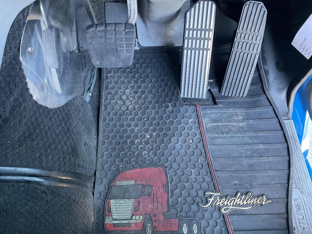 Photo '18' of FREIGHTLINER FRL ARGOSY 6X4 Tractor Unit Photo '18' of FREIGHTLINER FRL ARGOSY 6X4 Tractor Unit