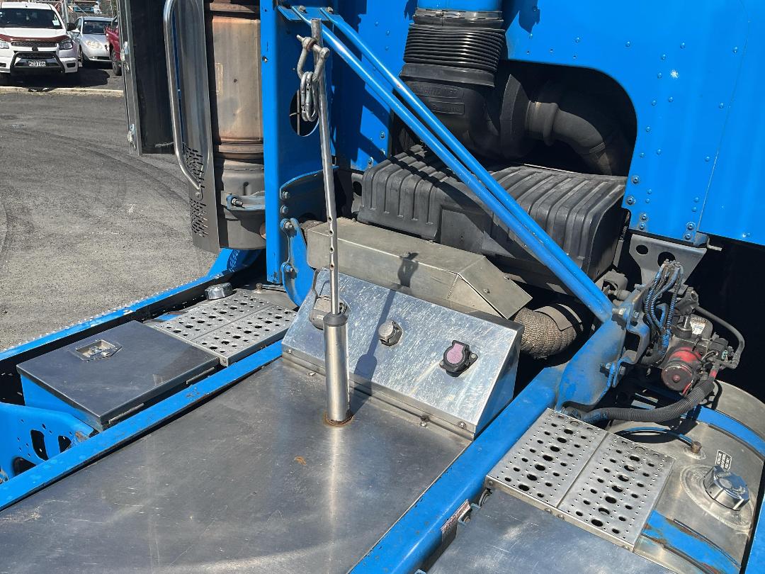 Photo '40' of FREIGHTLINER FRL ARGOSY 6X4 Tractor Unit Photo '40' of FREIGHTLINER FRL ARGOSY 6X4 Tractor Unit