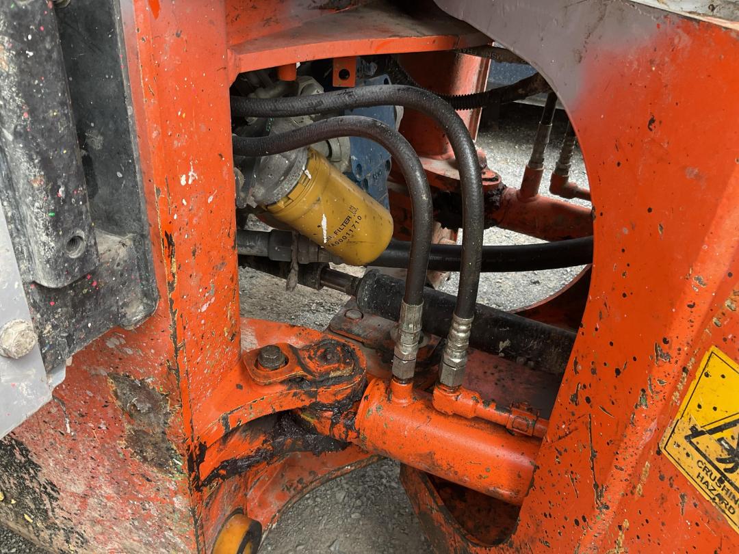 Photo '32' of Hitachi ZW100-5B Wheel Loader Photo '32' of Hitachi ZW100-5B Wheel Loader