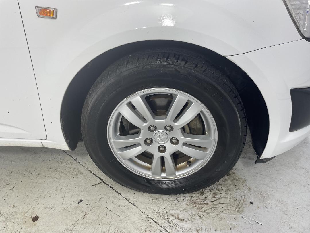 Photo '9' of Holden Barina Photo '9' of Holden Barina