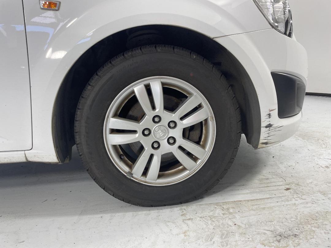 Photo '9' of Holden Barina