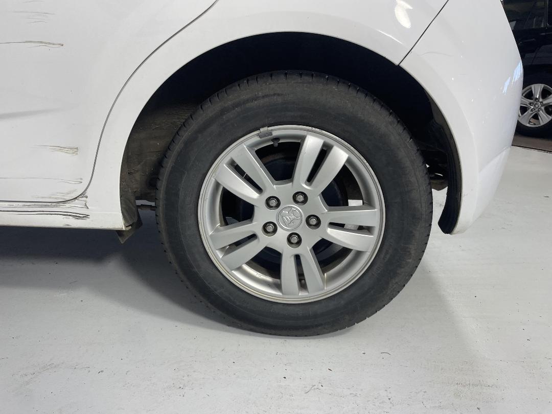 Photo '11' of Holden Barina