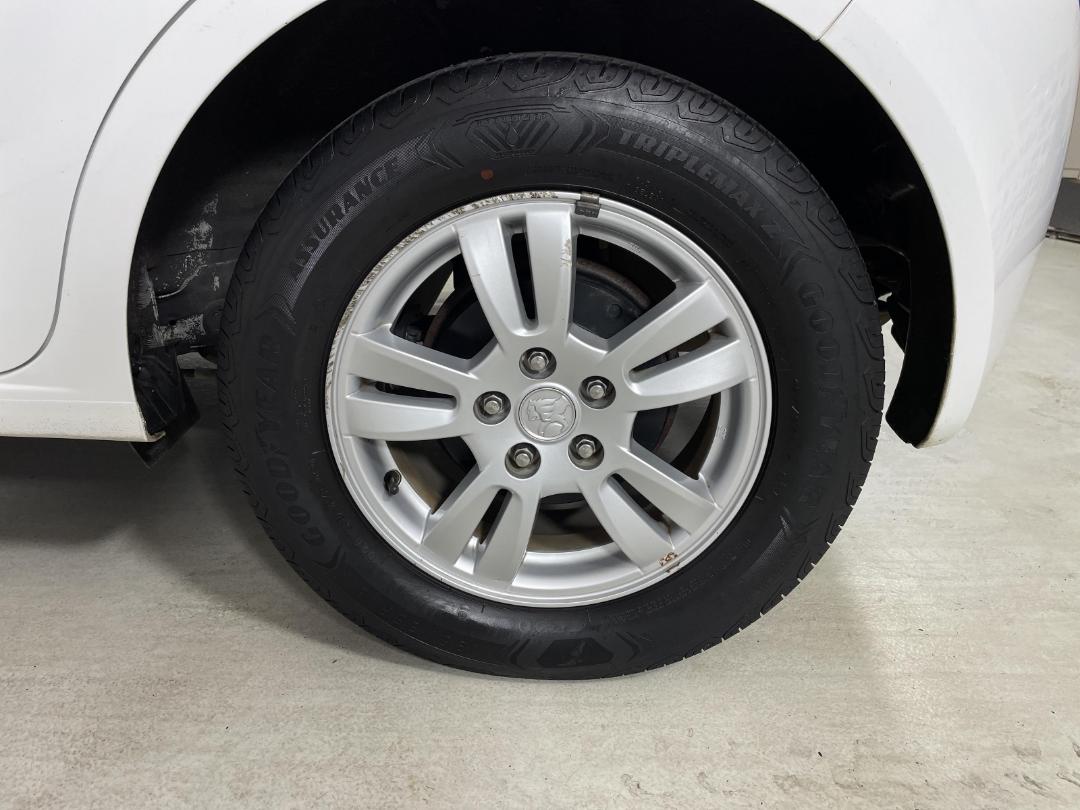 Photo '9' of Holden Barina CD Photo '9' of Holden Barina CD