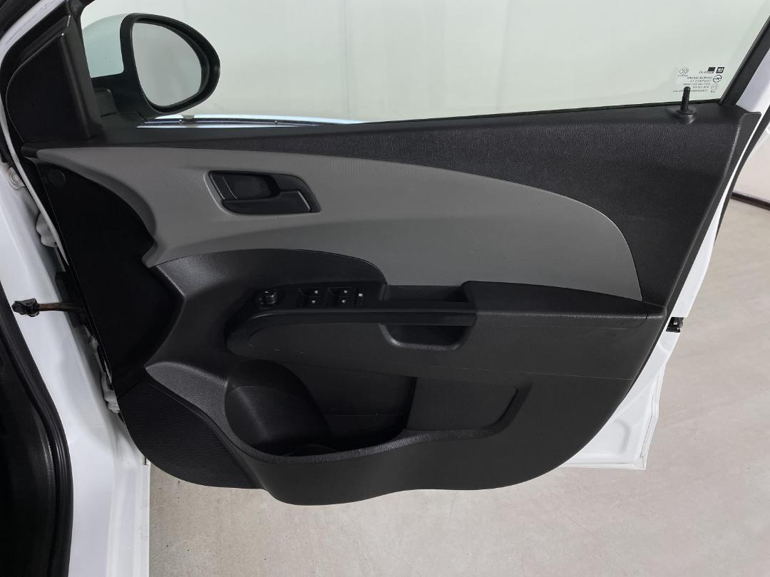 Photo '13' of Holden Barina CD Photo '13' of Holden Barina CD