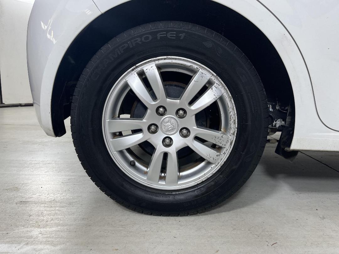 Photo '12' of Holden Barina Photo '12' of Holden Barina