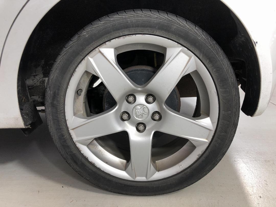 Photo '11' of Holden Barina CDX