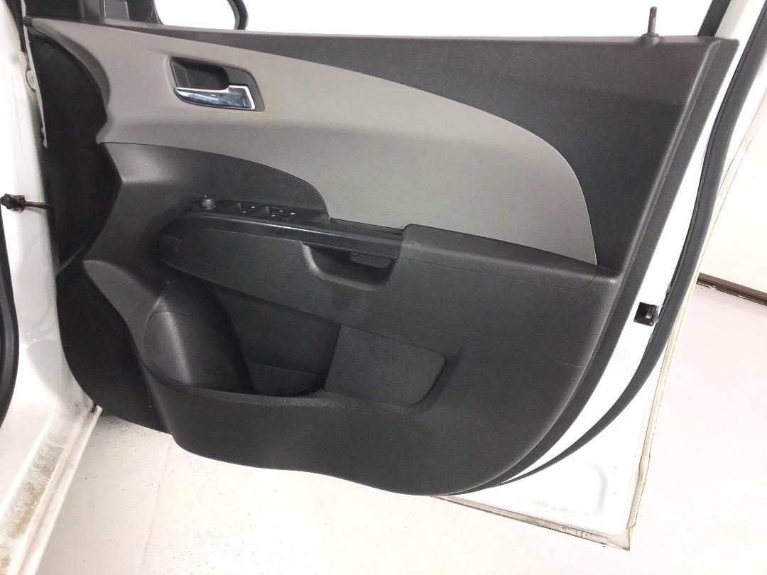 Photo '13' of Holden Barina CDX