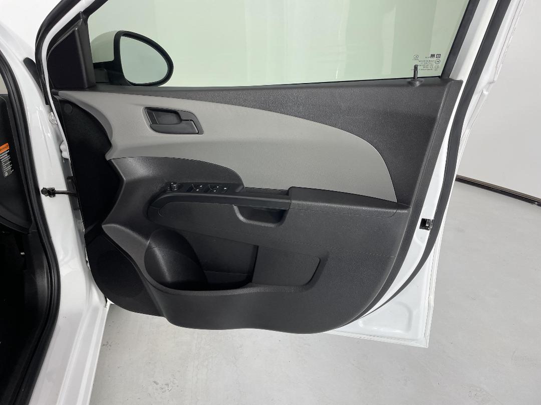 Photo '15' of Holden Barina