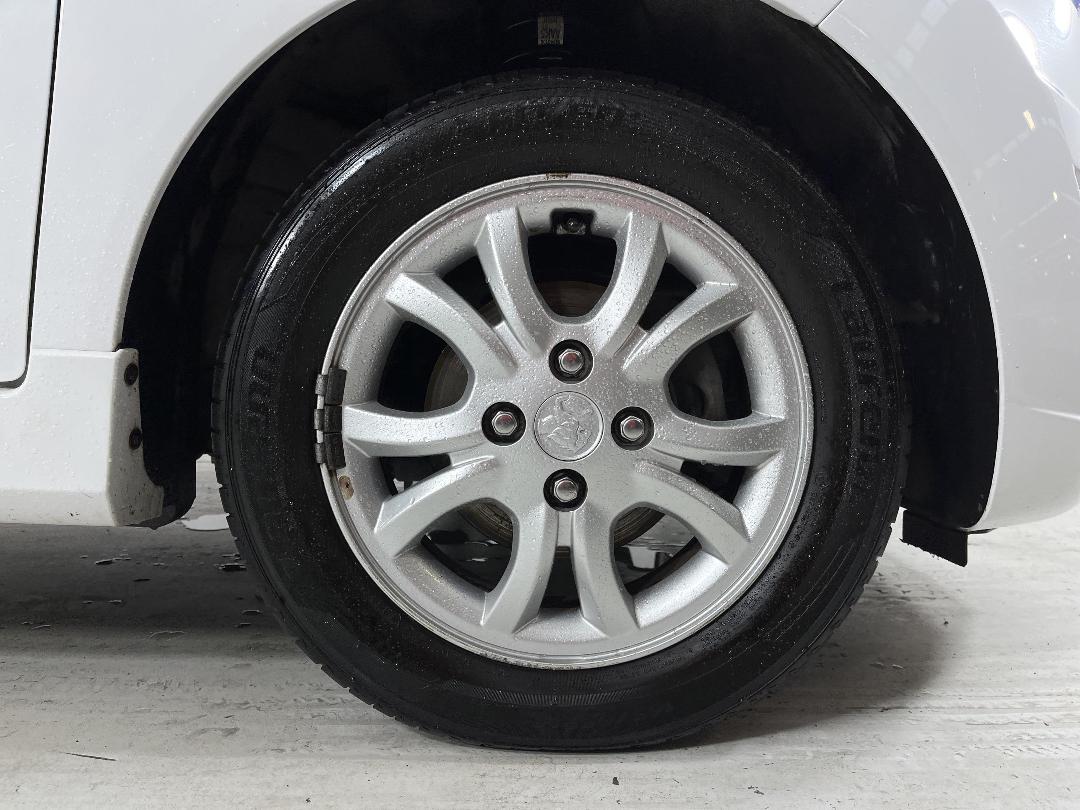 Photo '7' of Holden Barina Spark CD