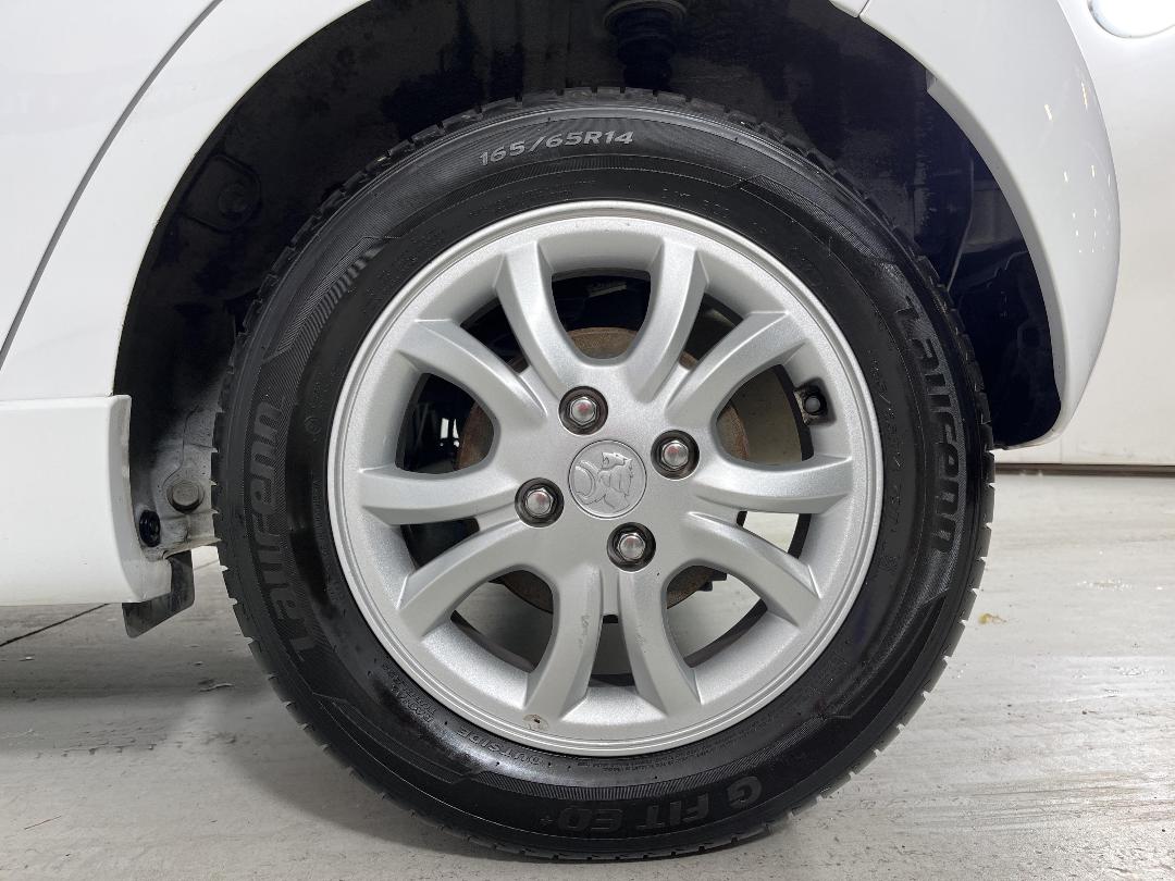 Photo '9' of Holden Barina Spark CD