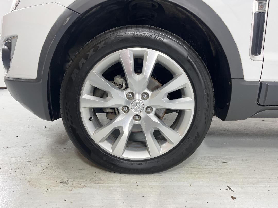 Photo '10' of Holden Captiva 5 Photo '10' of Holden Captiva 5