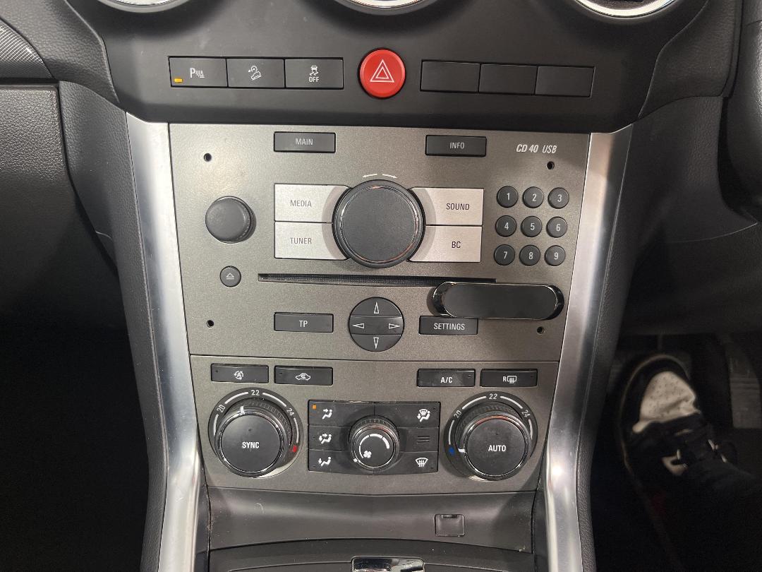 Photo '26' of Holden Captiva 5 Photo '26' of Holden Captiva 5