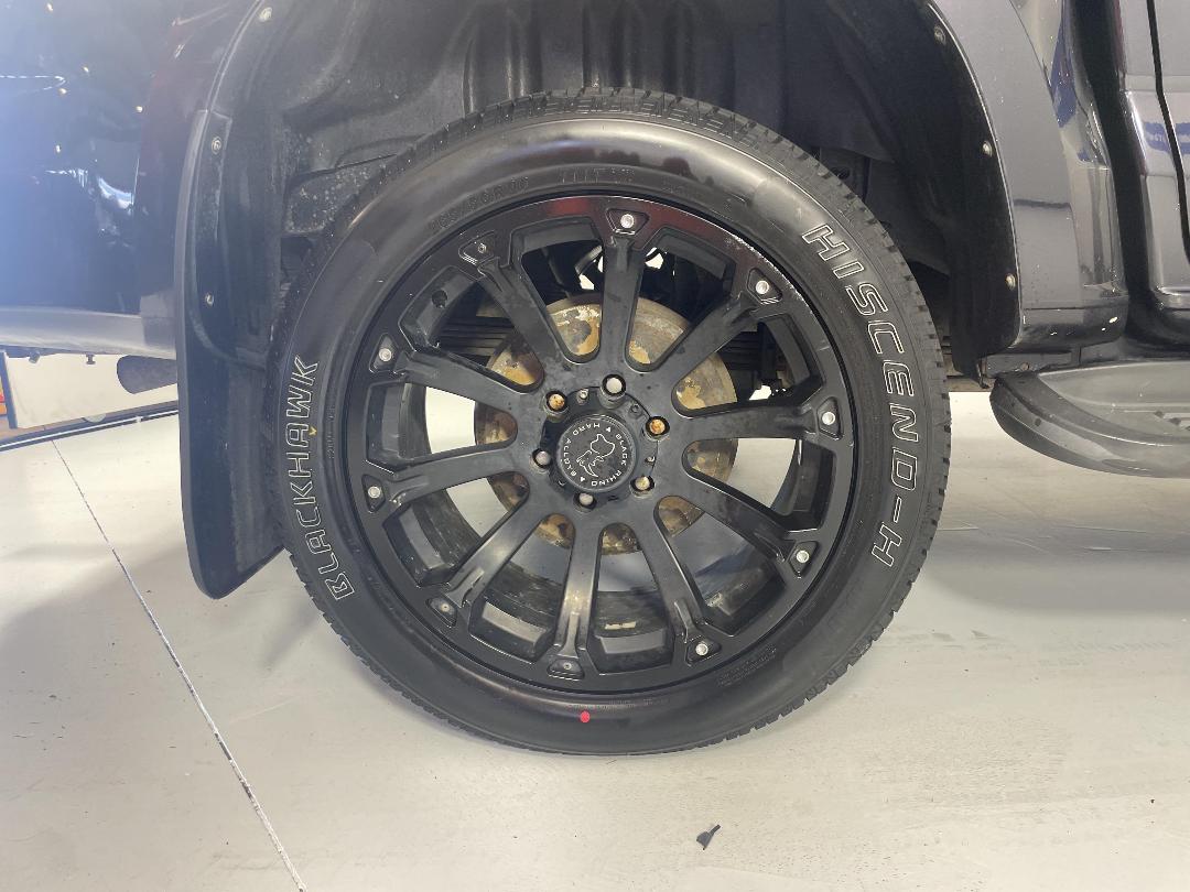 Photo '12' of Holden Colorado