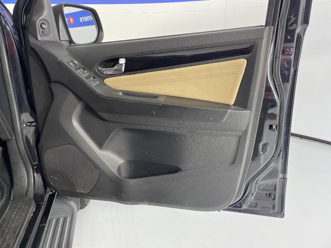 Photo '15' of Holden Colorado