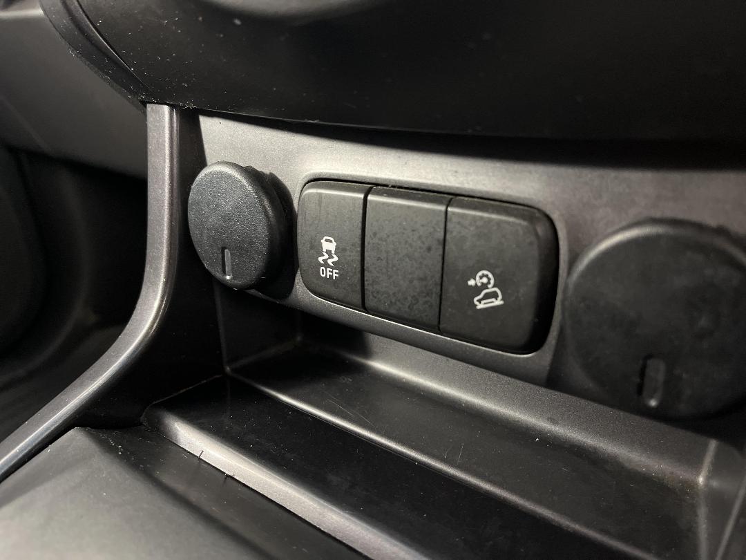 Photo '29' of Holden Colorado