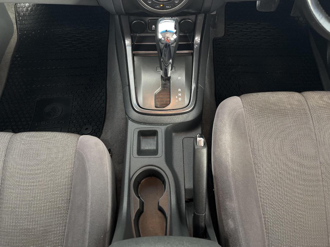 Photo '18' of Holden Colorado