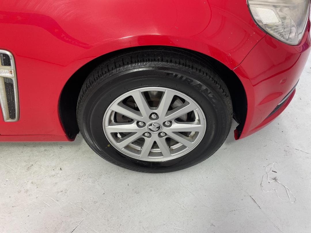 Photo '9' of Holden Commodore