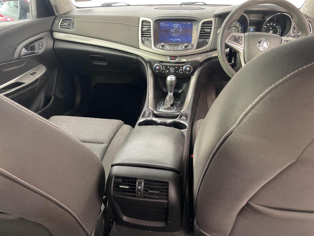 Photo '17' of Holden Commodore