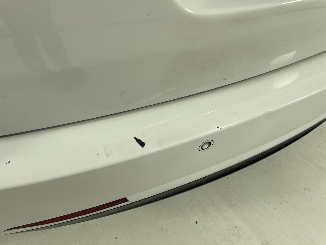 Photo '32' of Holden Commodore Photo '32' of Holden Commodore